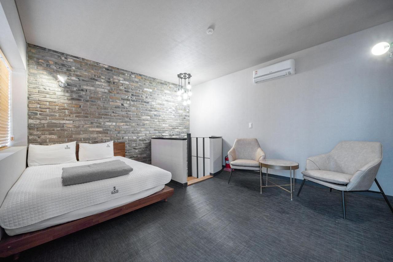 Louis Boutique Hotel تَنوان المظهر الخارجي الصورة