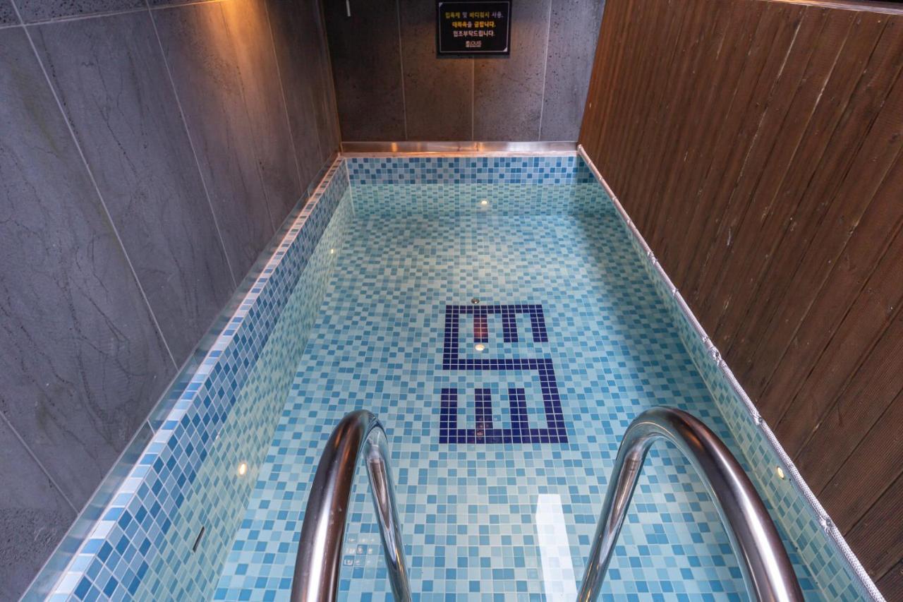 Louis Boutique Hotel تَنوان المظهر الخارجي الصورة
